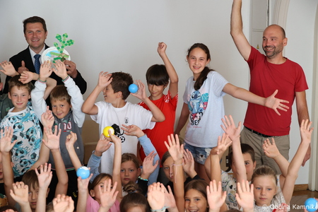 Otroci Društva Počitniško varstvo Kamnik obiskali župana Mateja Slaparja (15)